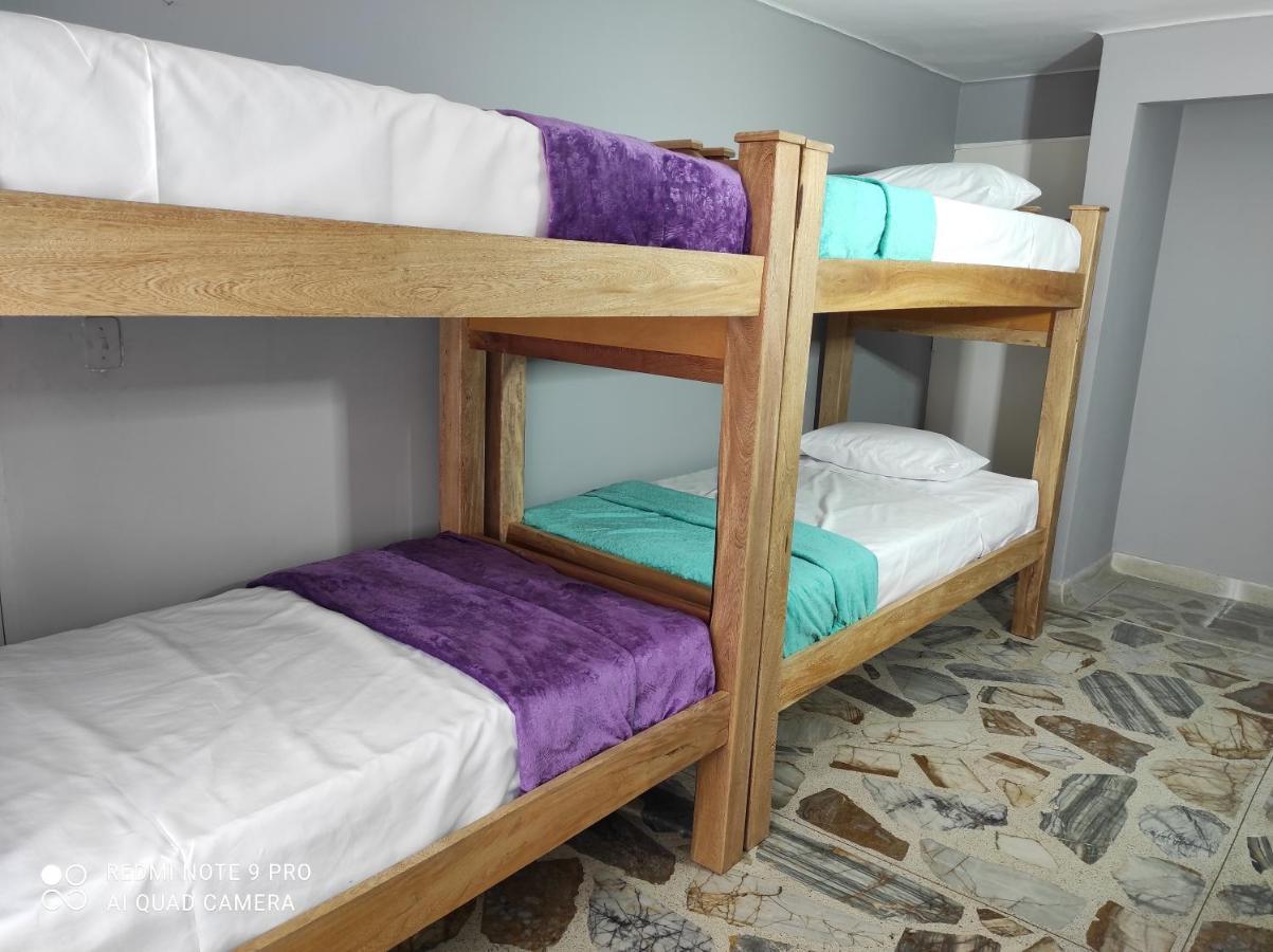 Key West Hostel Medellín Zewnętrze zdjęcie